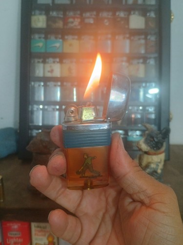Vintage scripto lighter - vu,